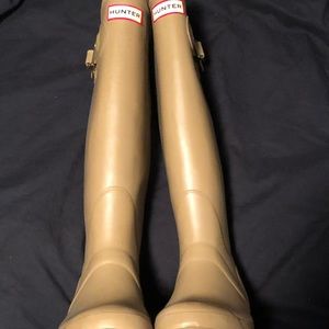 Hunter Boots Light Beige Size 5
